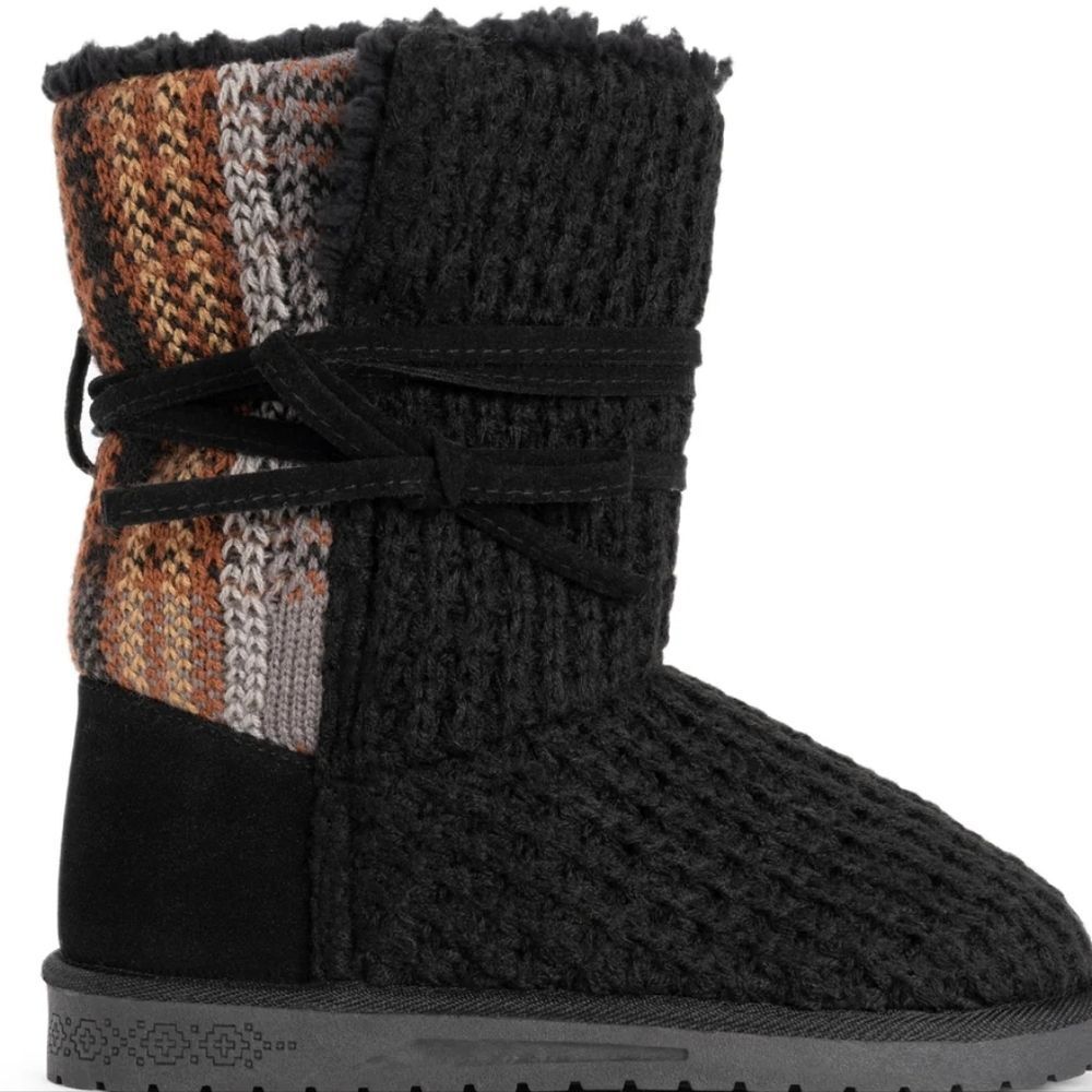 Muk Luks Clementine Boot- Black/Plaid/Black